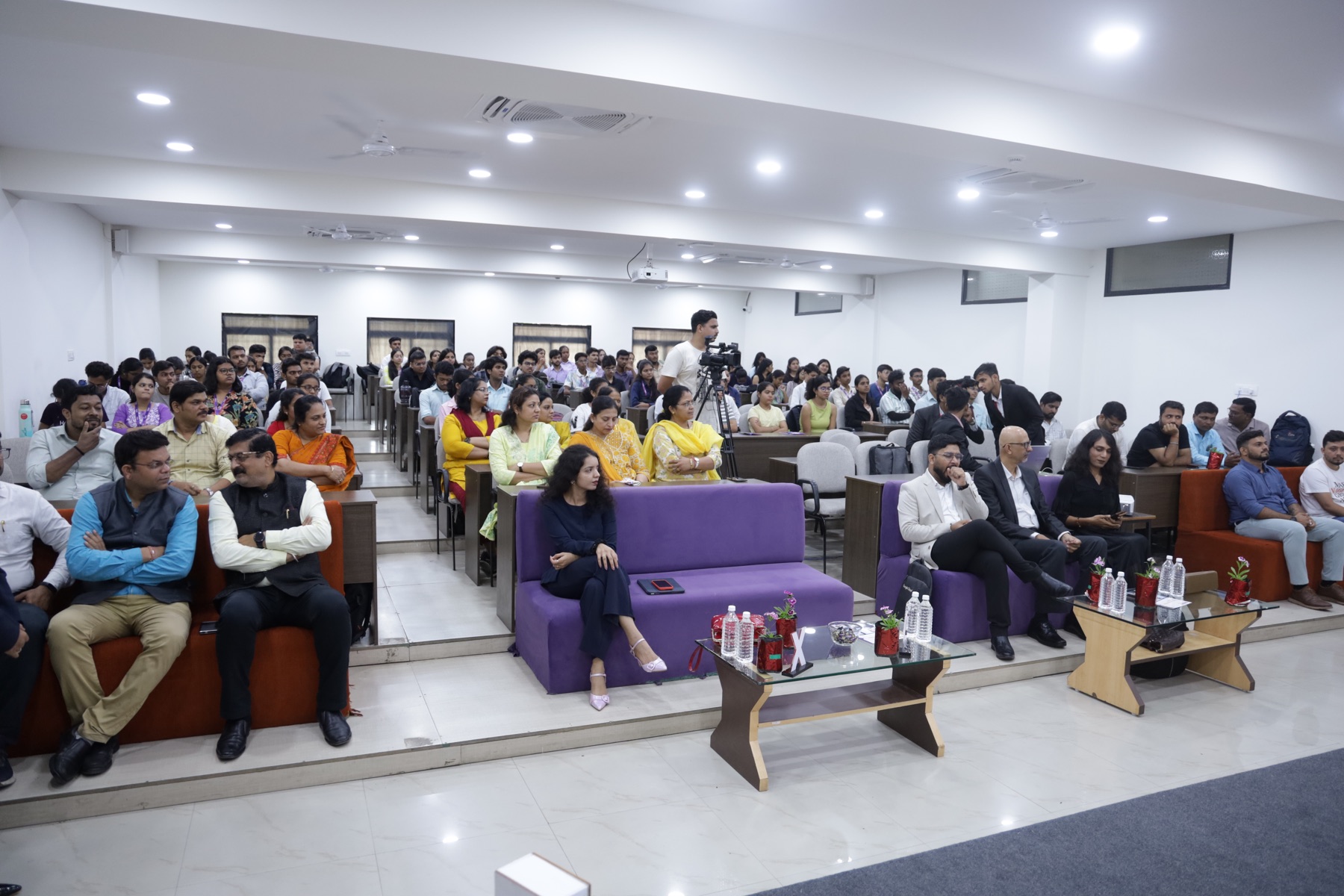 Audience listening during the first edition of TEDxGHRCEMN